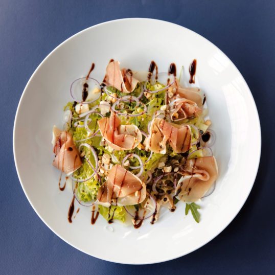 З прошуто, грушею та горгонзолою