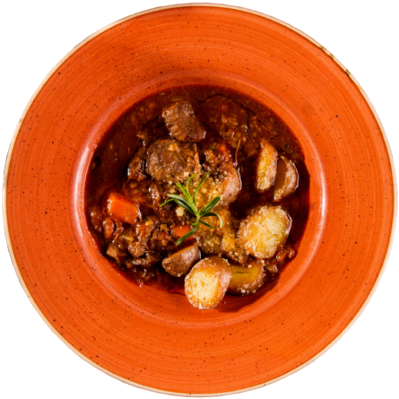 Густий італійский суп з мʼяса та овочів з картоплею та пармезаном